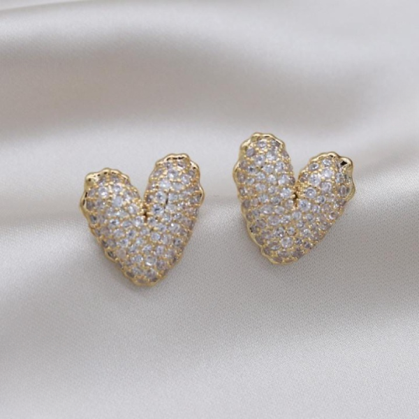 Zircon Heart Stud Earrings – Trendy Korean Fashion Jewelry For Girls & Women